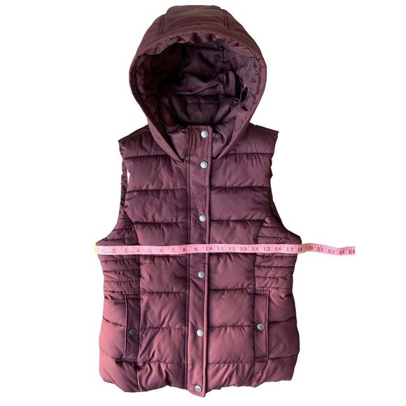 Abercrombie & Fitch Maroon Puffer Vest - Picture 13 of 13